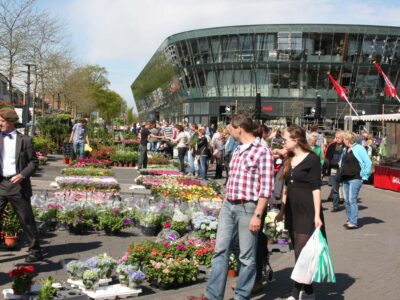 Klazienaveen Geranium en bloemenmarkt