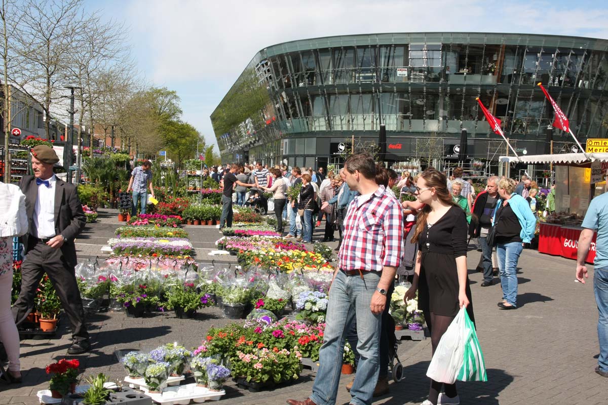 Klazienaveen Geranium en bloemenmarkt